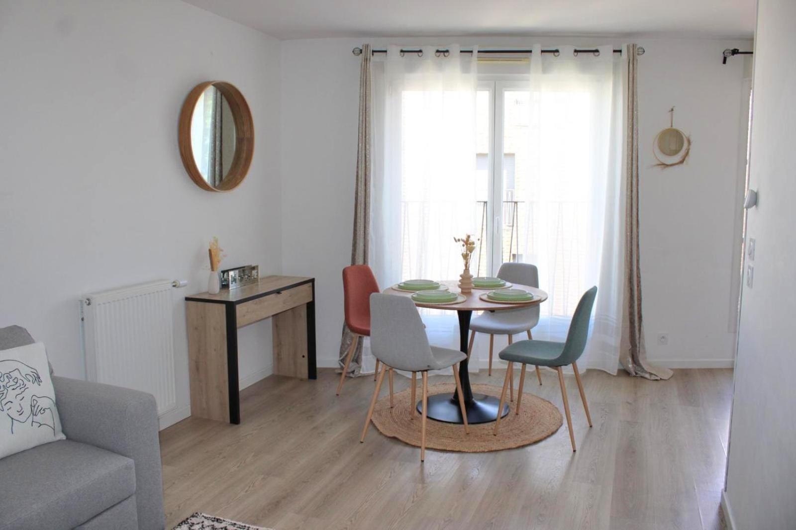 Appartement Elegant Et Lumineux Romainville Exterior foto